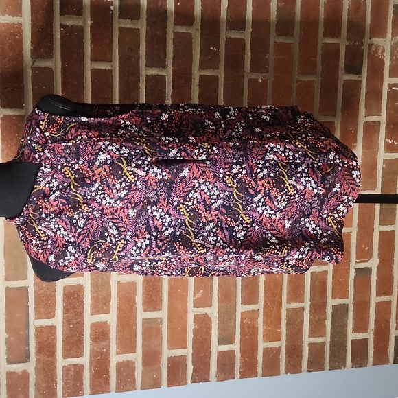 LOFT outlet flowered top with tie at neck, medium - Picture 3 of 6